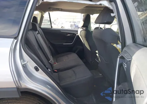 2022 Toyota Rav4 Xle z USA, uszkodzony, nr VIN JTMP1RFV8NJ040458